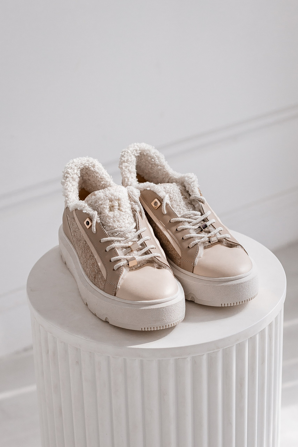 Зимние комбинированные кеды из натуральной кожи