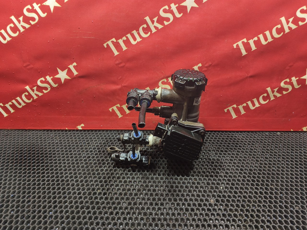 Кран управления тормозами прицепа 2019г