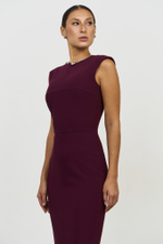 Платье силуэтное