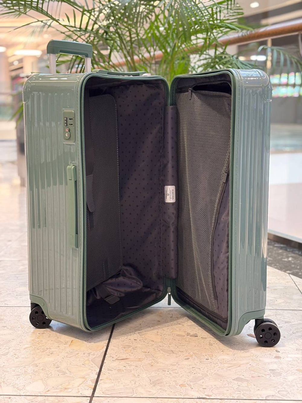 Чемодан Rimowa