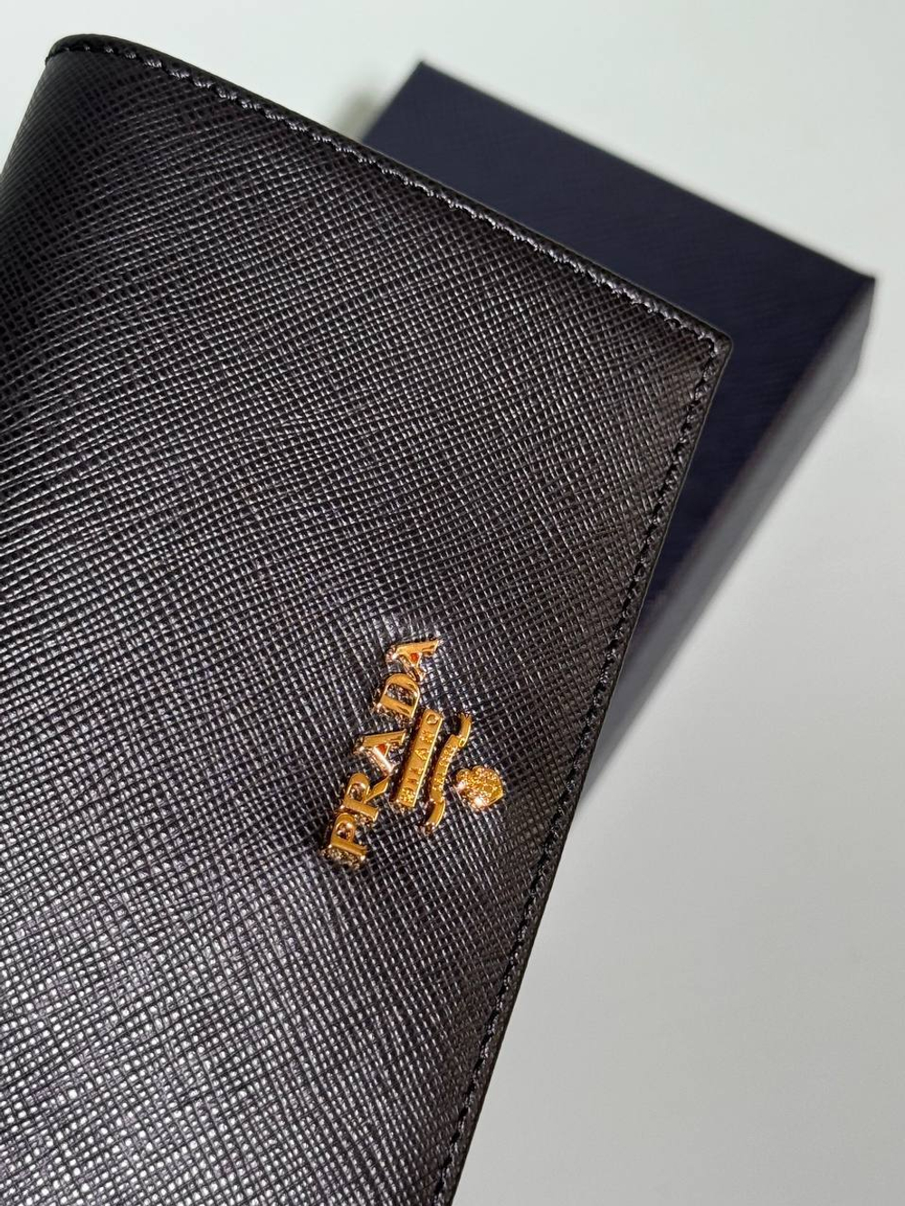 Кошелек Prada