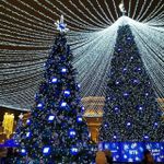 Светодинамическая елка каркасная - встроенная гирлянда: холодный свет - "Уральская" 29 м