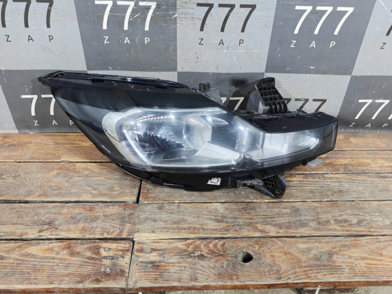 Фара правая Citroen C4 2 15-нв Б/У Оригинал 9814585880