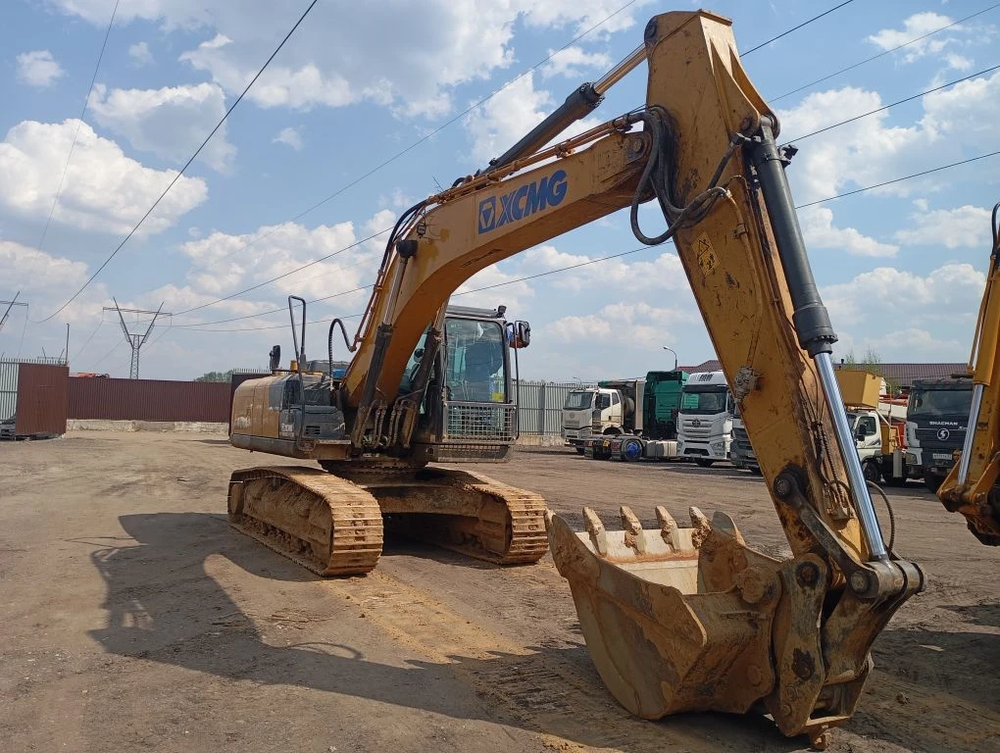 XCMG XE225 Экскаватор XE225DN( Дизельный, 6,7 л. 169 л.с. АТ)