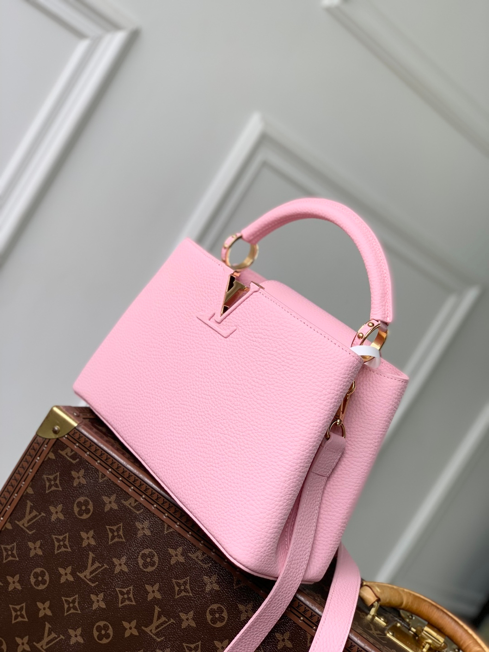 Louis Vuitton Capucines MM