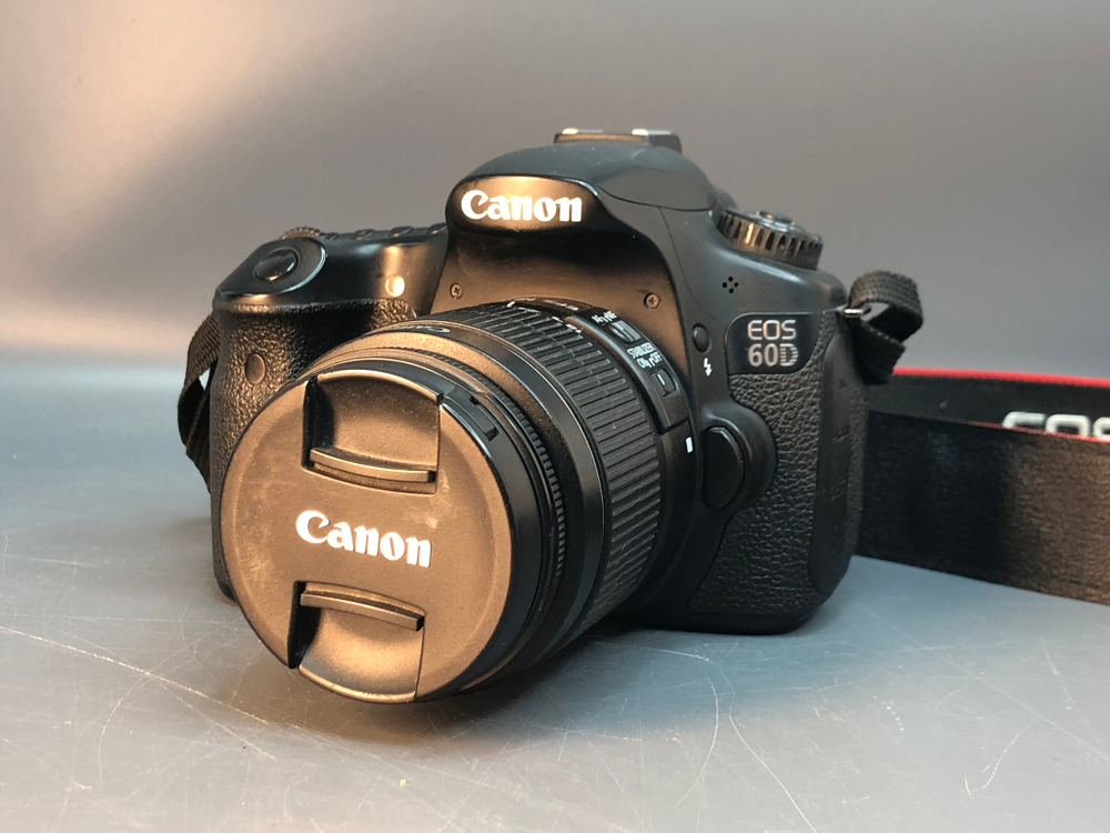 Canon 60D kit 18-55mm, 45000 кадров