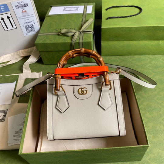 Gucci Diana 20 cm