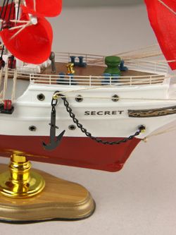 Meteor Lights Модель парусника Secret / Алые Паруса, 52 см