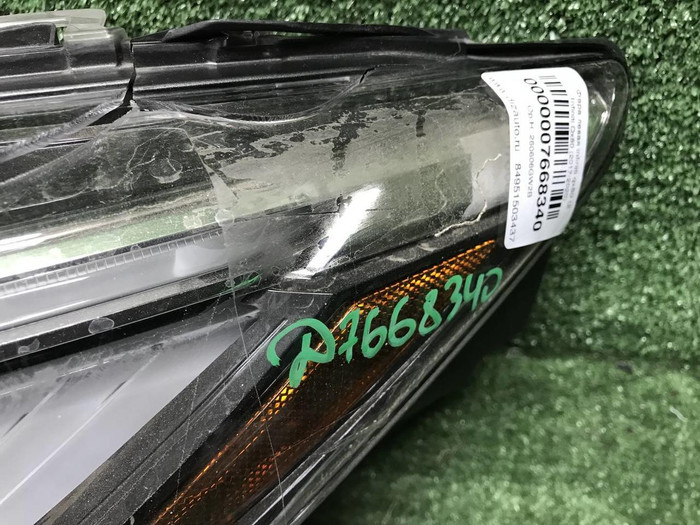 Битая Фара левая Infiniti QX80 (2017-2024) LED