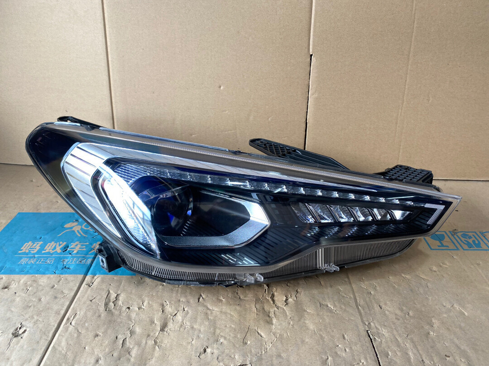 Оригинальная LED фара головного света Hongqi HS3