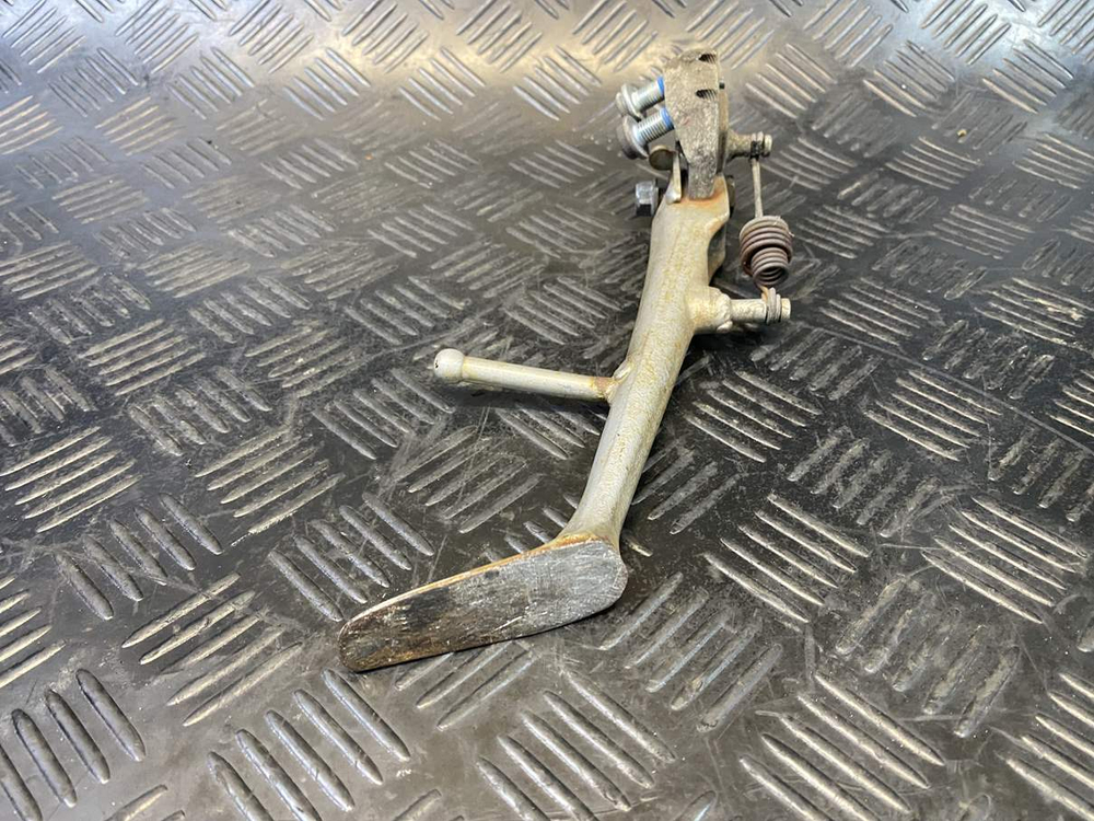 Подножка боковая Suzuki GSR400 (GK7DA)