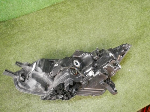 Битая Фара правая Nissan Qashqai 2 j11 (17-23) галоген