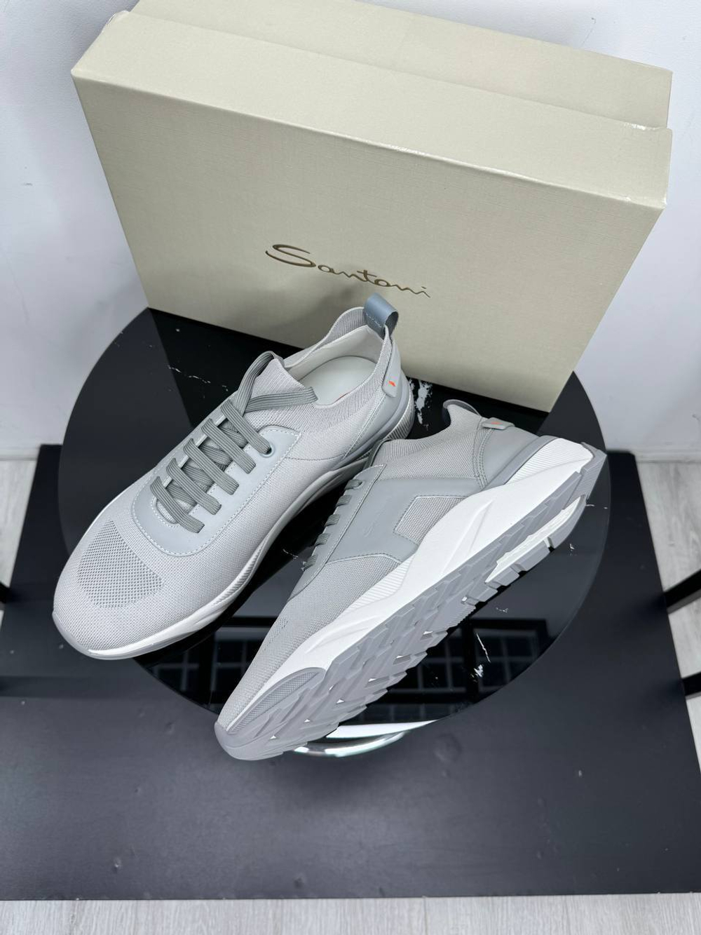 Кроссовки Santoni