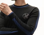 Джемпер черного цвета с синими лампасами на рукавах и эмблемой "SHANYRAQ" на груди