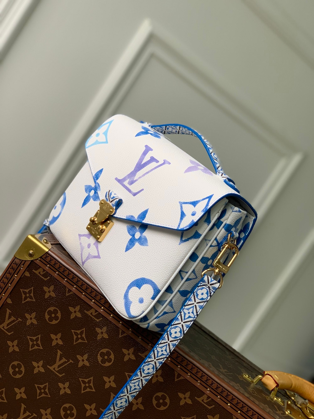 Louis Vuitton Pochette Metis