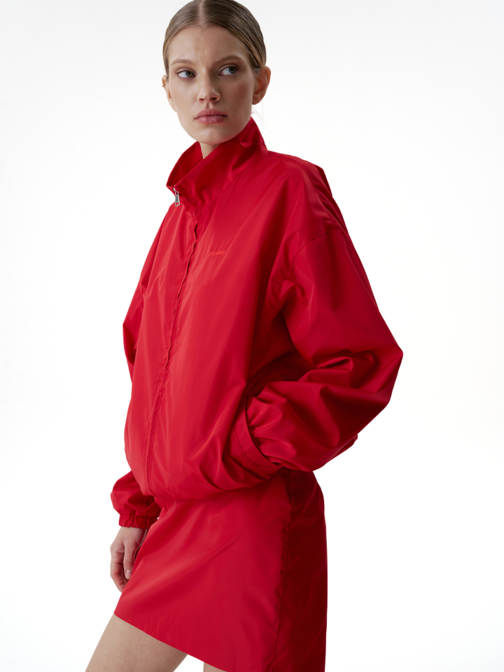 Бомбер из нейлона красный