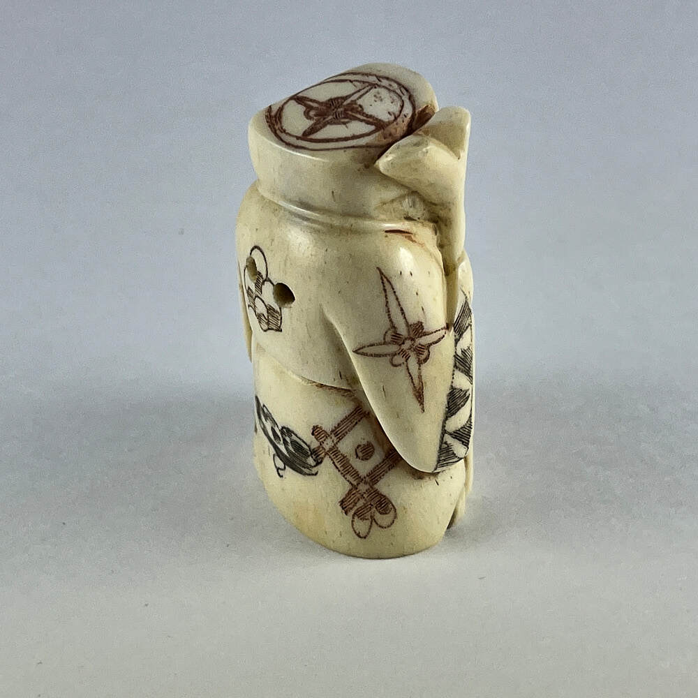 Статуэтка нэцкэ Дзюродзин с табличкой иероглиф счастье