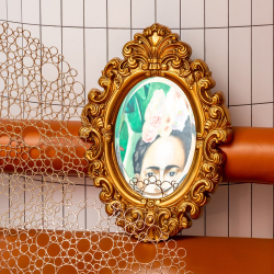 Настенное зеркало Леон Объект мечты