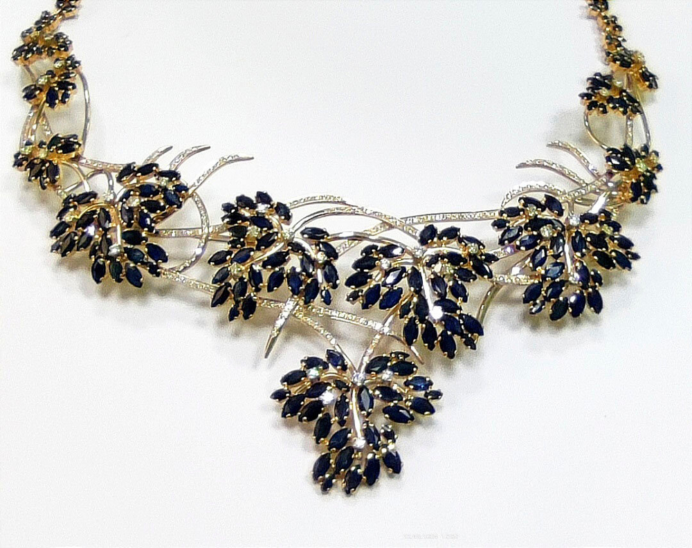 Колье Эстерелла золото 750, сапфиры бриллианты.(н)