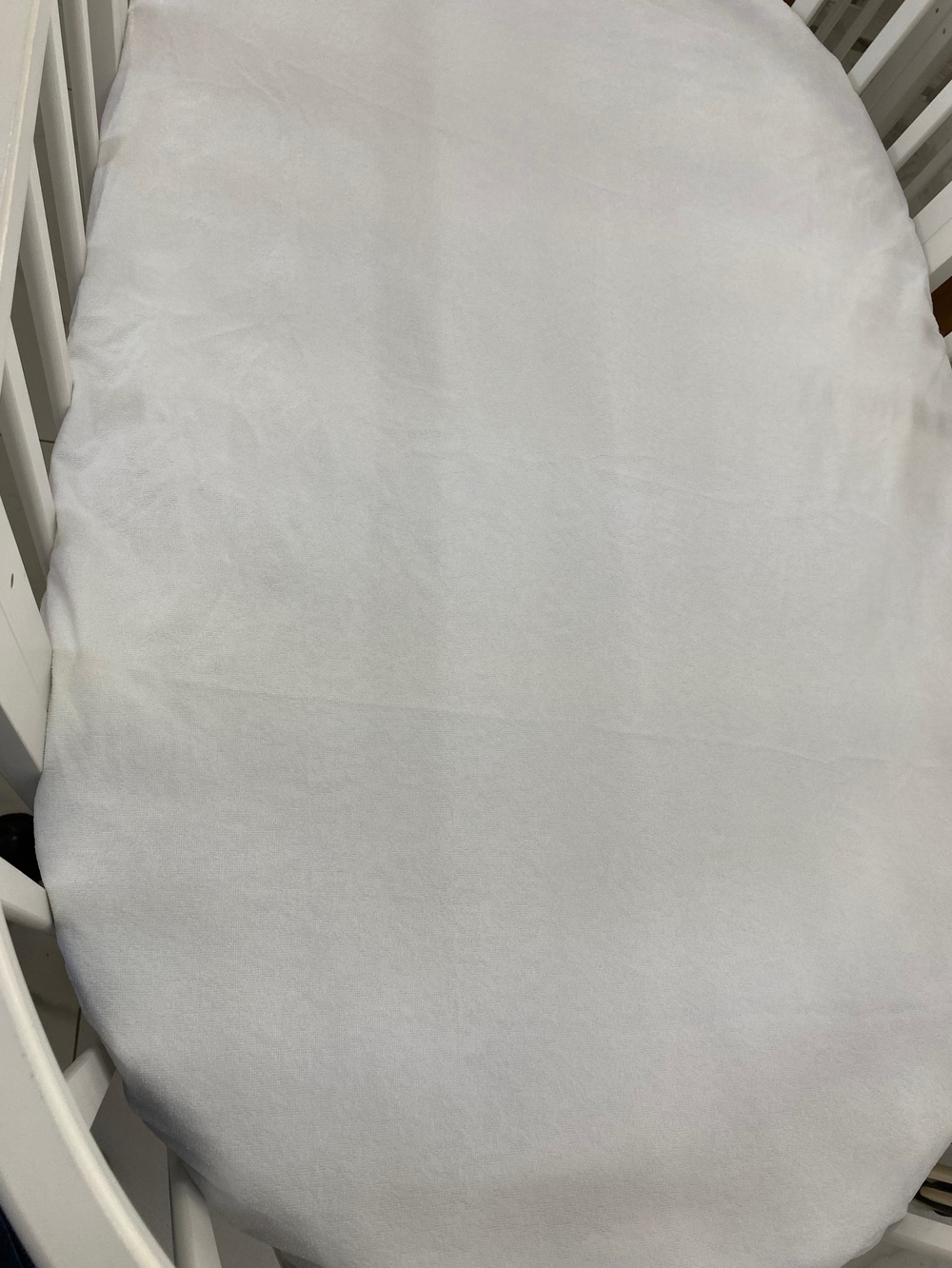 Наматрасник (не промокаемый) в овальную кровать "Машенька" 75*125 см на резинке