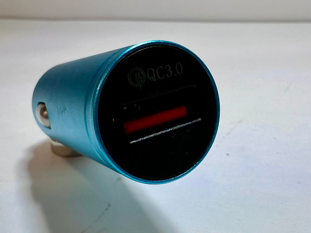 Автомобильное зарядное устройство QC3.0 (синий) (1 шт.)