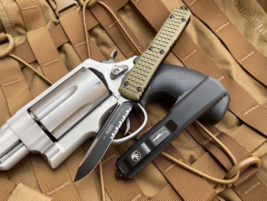 Автоматический нож Microtech MT_121-2FRGTODS Ultratech S/E, рук-ть алюм./зелен. G10 Frag Patter, клинок 1/2 серрей