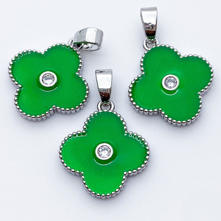 Подвеска Клевер, цвет серебро+зеленый, размер 16*14 мм, цена за 1 шт