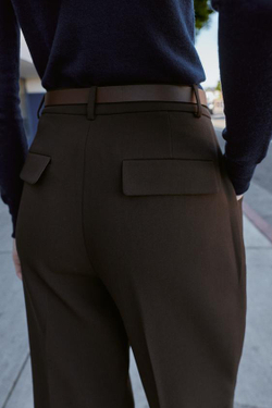 ZARA БРЮКИ С ЗАЩИПАМИ И РЕМНЕМ, ТЕМНО-КОРИЧНЕВЫЙ