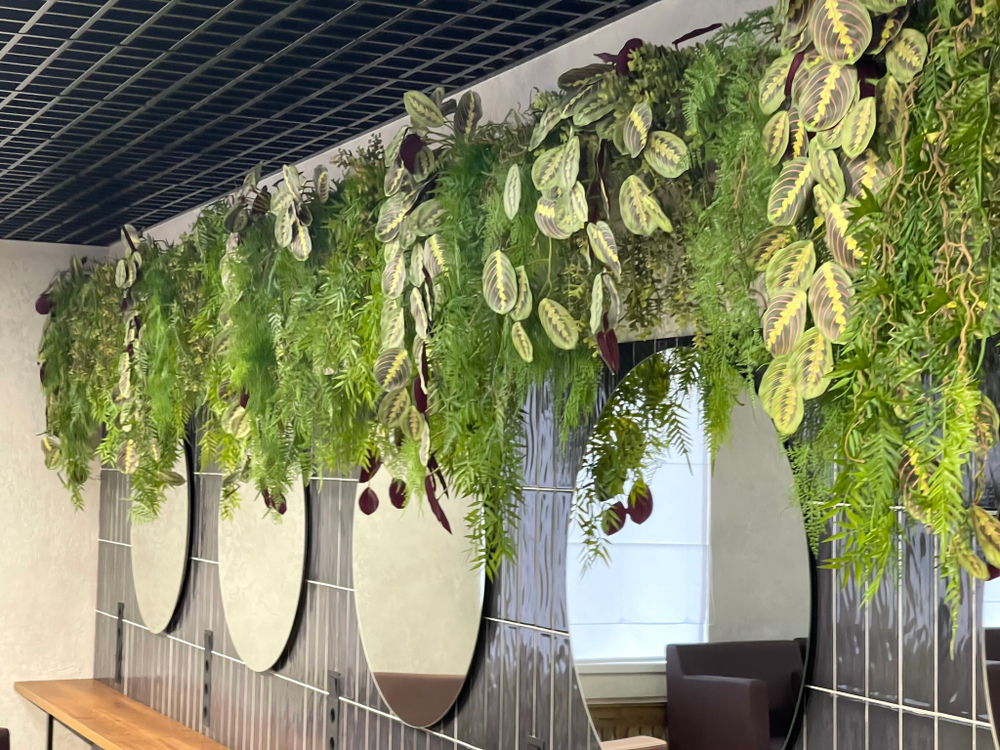 Озеленение искусственной зеленью офиса компании «Profcosmo»