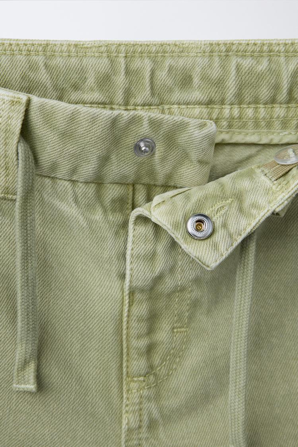 ZARA ШОРТЫ С ЭФФЕКТОМ ПОТЕРТОСТИ, СВЕТЛО-ЗЕЛЕНЫЙ