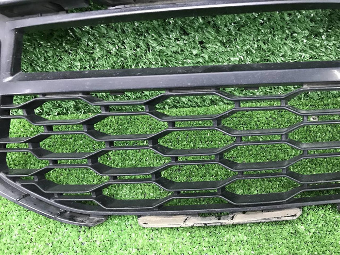 Решетка перед. бампера BMW 5er G30 (17-20) M-paket