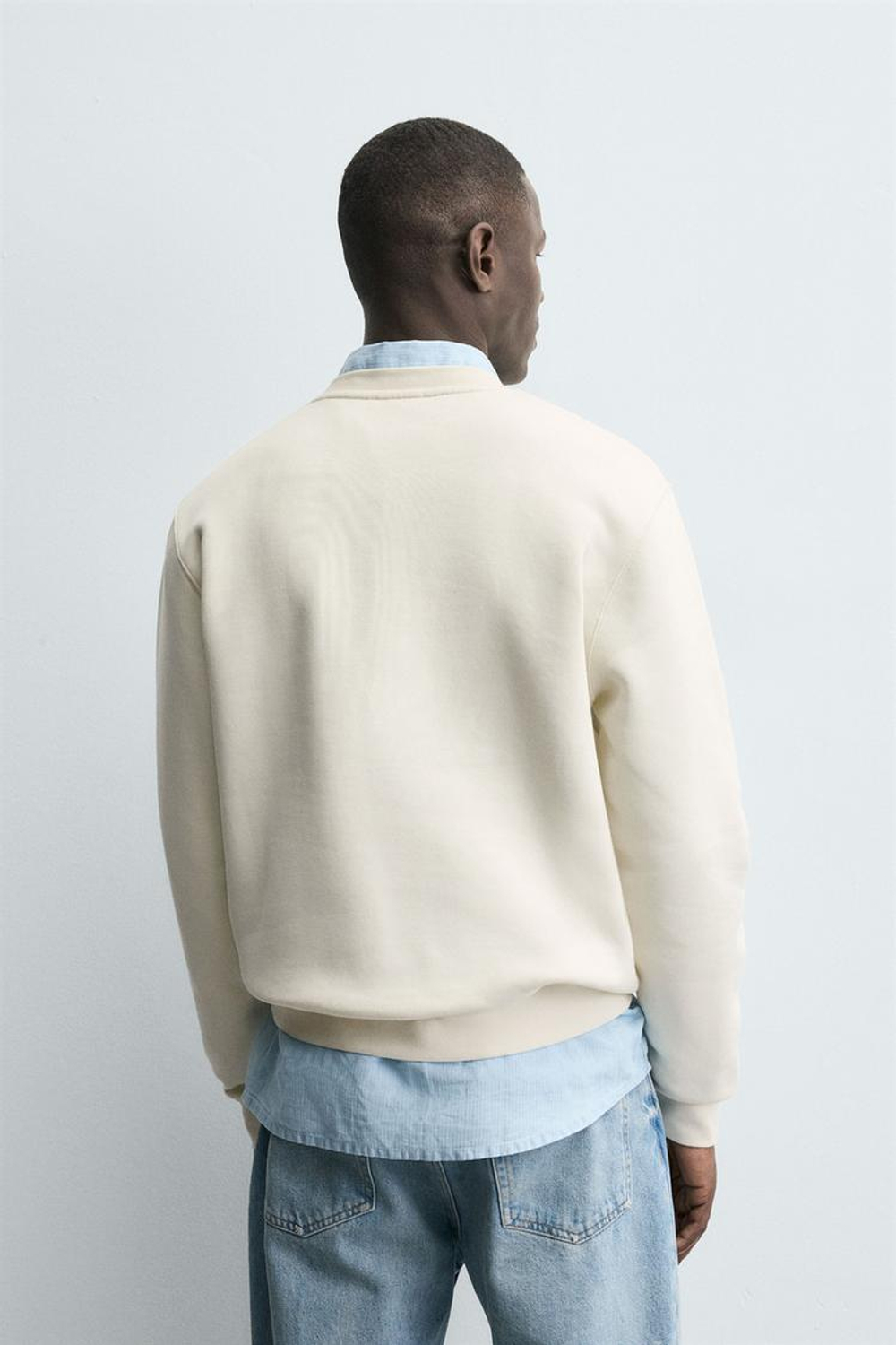 ZARA ТОЛСТОВКА С ВЫШИВКОЙ «КРОЛИК», ЖЕЛТОВАТО-БЕЛЫЙ