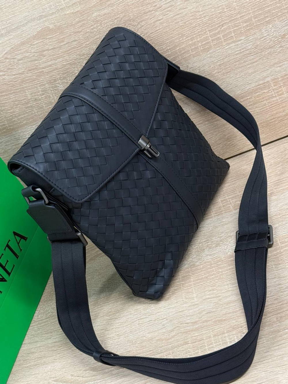 Сумка-мессенджер Bottega Veneta