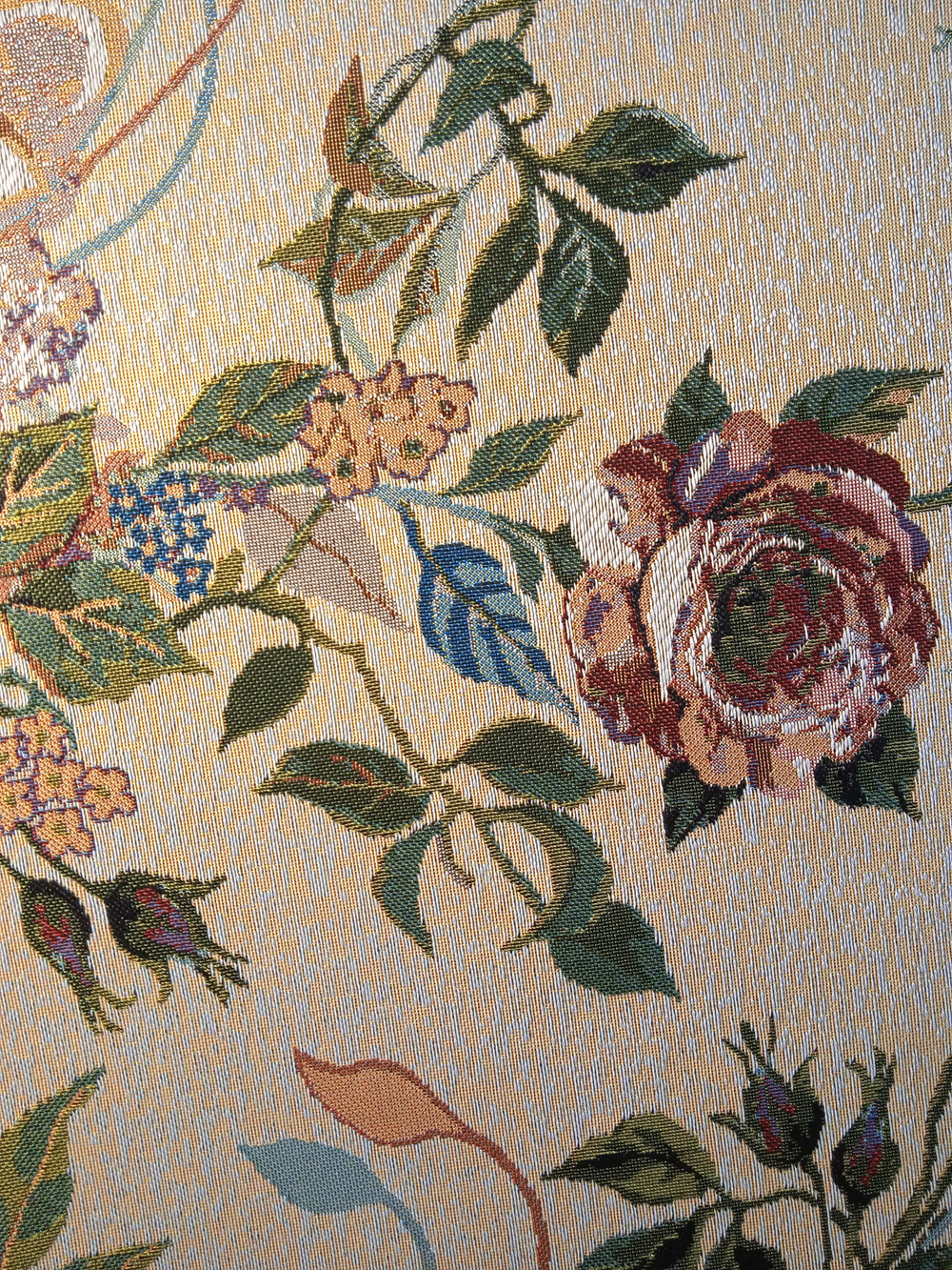 Гобеленовая скатерть Плетистая роза D 200 см