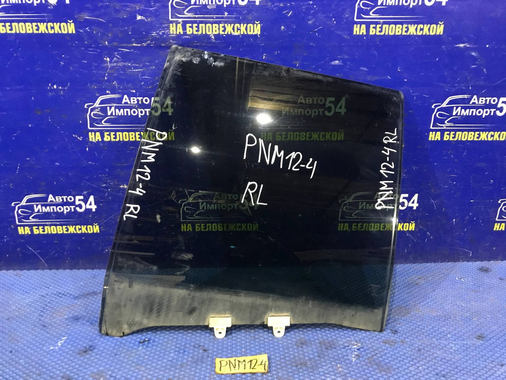 Стекло двери задней левой NISSAN LIBERTY 1998