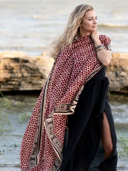 Легкий шарф-платок