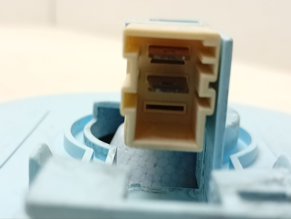 WFXI2840EU кт22 Датчик аквастопа стиральных машин Bosch,Siemens 263501 б/у