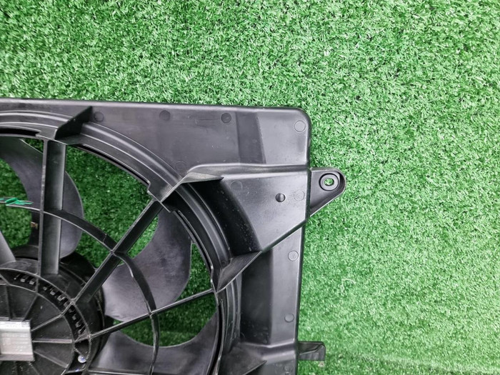 Диффузор с вентилятором Hongqi HS5 (2019-н.в.)