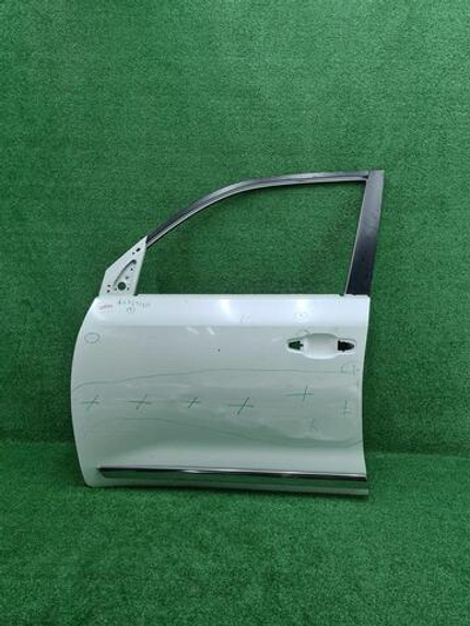 Дверь передняя левая Toyota Land Cruiser 200 15-21