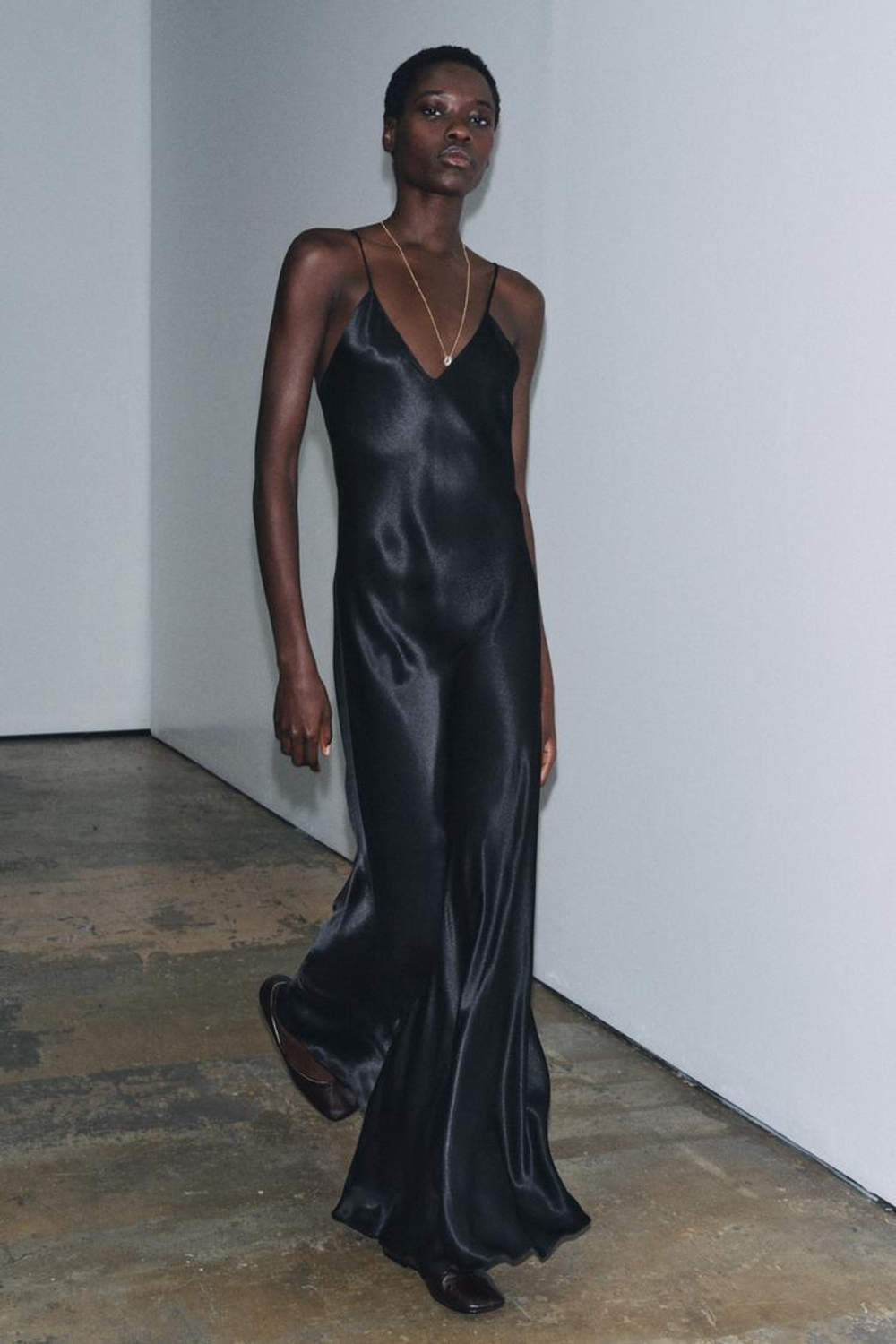 ZARA ПЛАТЬЕ-КОМБИНАЦИЯ ИЗ КОЛЛЕКЦИИ ZW, ЧЕРНЫЙ