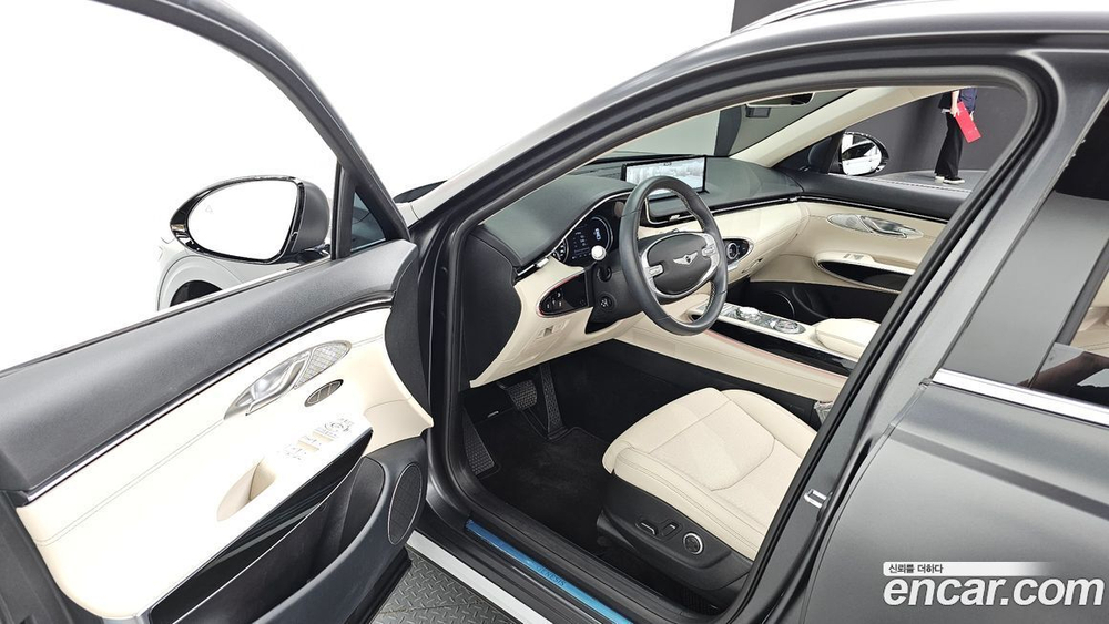 Genesis GV70 2.5T Бензин AWD (05.2022)