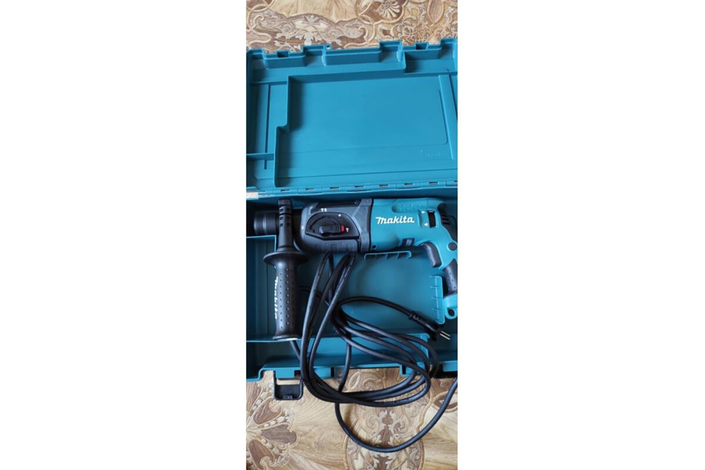 Перфоратор,SDS+,780Вт,3реж,2.7Дж,0-4500у\м,2.6кг,чем,+ набор буров D-00795 Makita HR2470X15