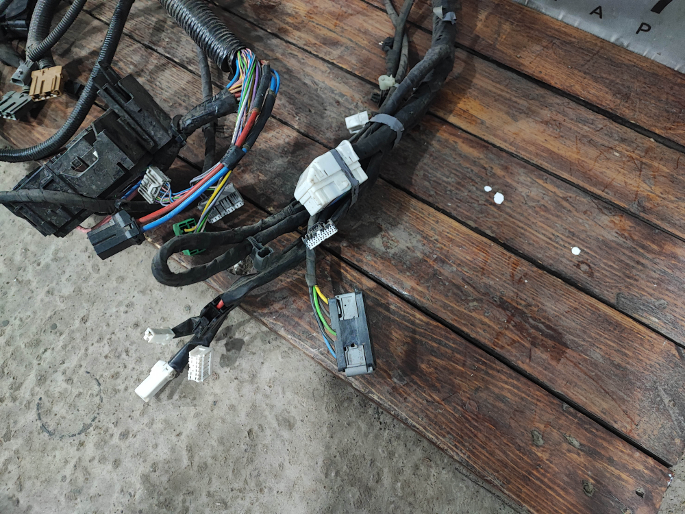 Проводка моторного отсека Nissan Qashqai 2 (J11) 13-24 Б/У Оригинал 24012HL11B