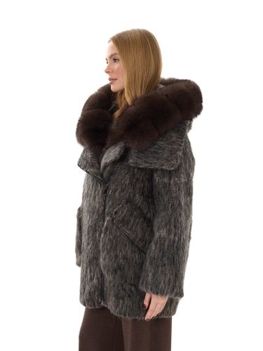 Шоколадный шерстяной пуховик с меховым воротником