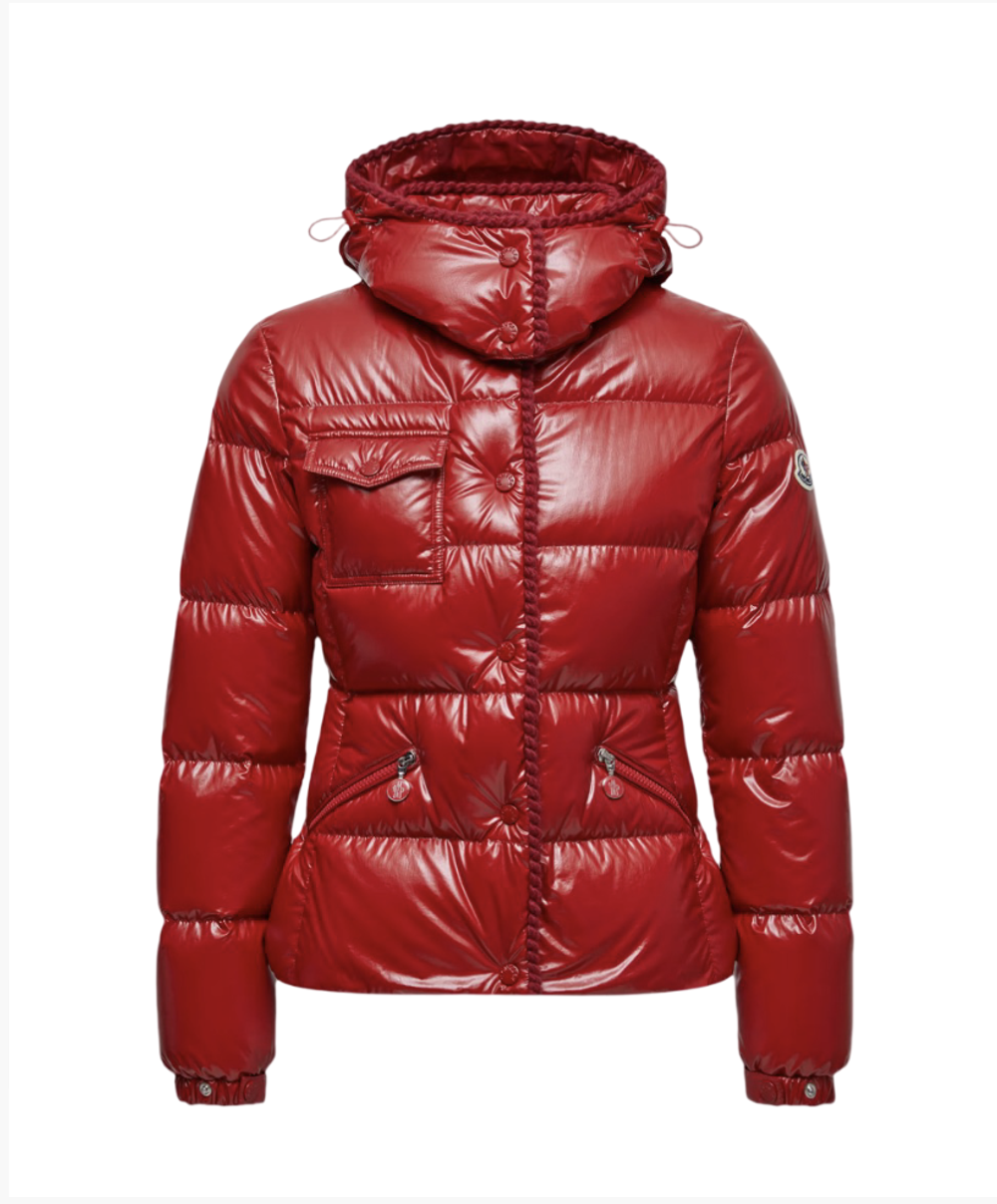 Женская короткая куртка Moncler Glareins с капюшоном и декоративной отделкой | Глянцевая, красная, утеплённая пухом