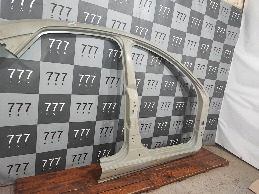 Боковина правая LADA Vesta Седан Новая оригинал 8450039442