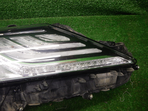 Фара правая Toyota Camry xv70 (2017-2021) LED