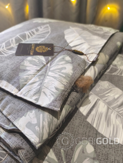 Одеяло стеганое из 100% верблюжьего пуха 210х220 см. (GOBI'S SUN)