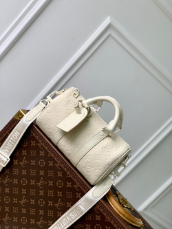 Louis Vuitton Keepall 25