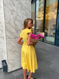 Платье изо льна в желтом цвете